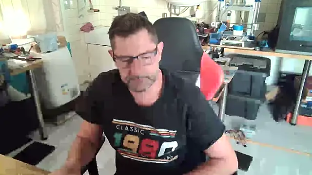 Snapshot of snork80 chatting on 12, 10, 2025 snork80 online show from 12, 10, 2025