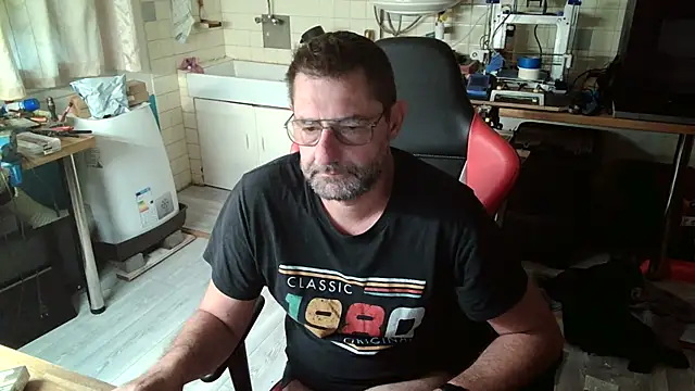 Snapshot of snork80 chatting on 20, 10, 2025 snork80 online show from 20, 10, 2025