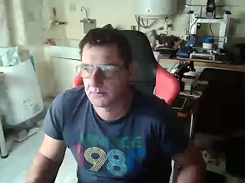 Snapshot of snork80 chatting on 21, 10, 2025 snork80 online show from 21, 10, 2025