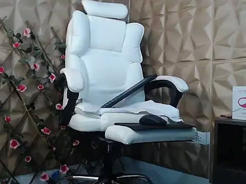 AmiraDulcee online show from 27, 12, 2024