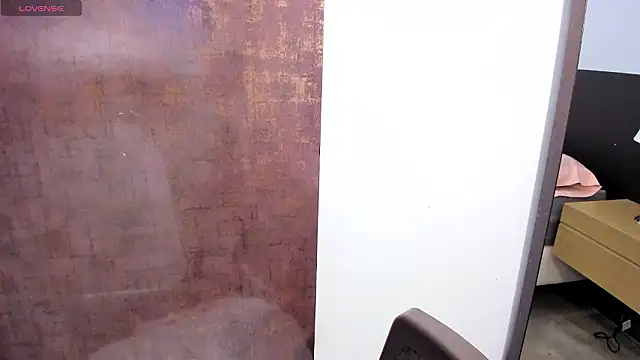 zoi jazmin online show from 15, 1, 2026