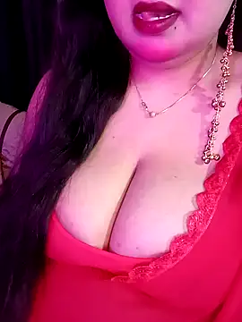 Snapshot of Suhanakhan00 chatting on 7, 3, 2026 Suhanakhan00 online show from 7, 3, 2026