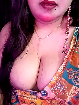 Snapshot of Suhanakhan00 chatting on 12, 3, 2026 Suhanakhan00 online show from 12, 3, 2026