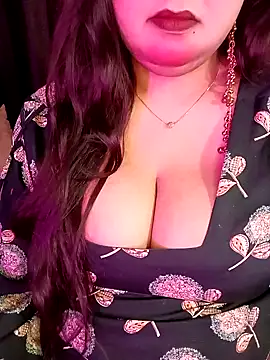 Snapshot of Suhanakhan00 chatting on 1, 4, 2026 Suhanakhan00 online show from 1, 4, 2026