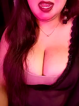 Snapshot of Suhanakhan00 chatting on 4, 4, 2026 Suhanakhan00 online show from 4, 4, 2026