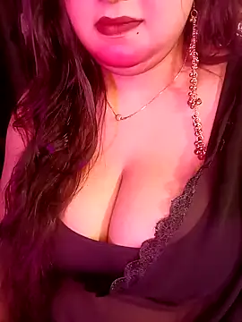Snapshot of Suhanakhan00 chatting on 9, 4, 2026 Suhanakhan00 online show from 9, 4, 2026
