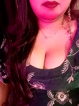 Snapshot of Suhanakhan00 chatting on 10, 4, 2026 Suhanakhan00 online show from 10, 4, 2026