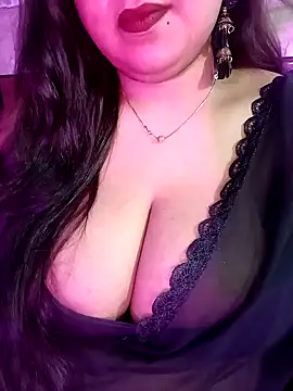 Snapshot of Suhanakhan00 chatting on 12, 5, 2026 Suhanakhan00 online show from 12, 5, 2026