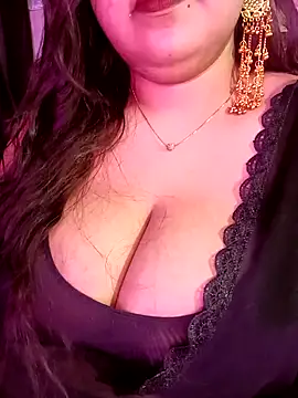 Snapshot of Suhanakhan00 chatting on 17, 5, 2026 Suhanakhan00 online show from 17, 5, 2026
