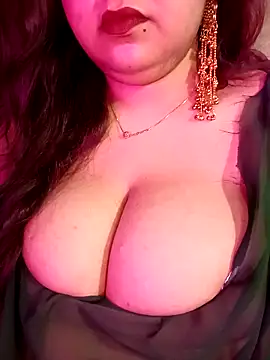 Snapshot of Suhanakhan00 chatting on 20, 5, 2026 Suhanakhan00 online show from 20, 5, 2026