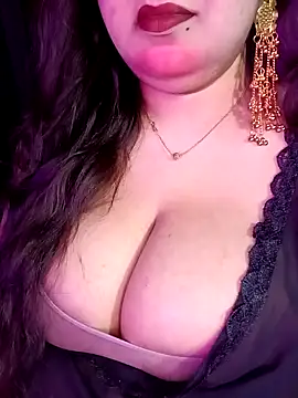 Snapshot of Suhanakhan00 chatting on 21, 5, 2026 Suhanakhan00 online show from 21, 5, 2026