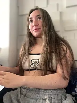 Sophie LS online show from 27, 2, 2025