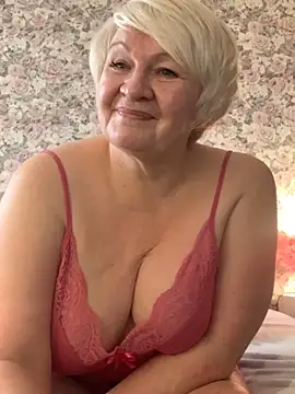 Laura Millf online show from 21, 1, 2025