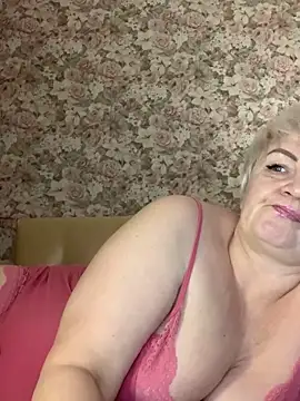 Laura Millf online show from 26, 2, 2025