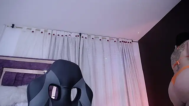 Snapshot of AnabelleGron chatting on 4, 2, 2026 AnabelleGron online show from 4, 2, 2026