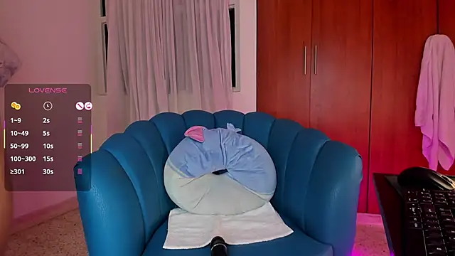 Julie Markk online show from 13, 11, 2025