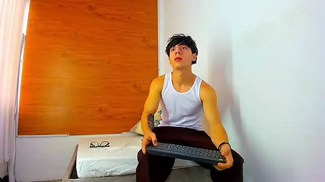 Snapshot of EVAN_XOX chatting on 3, 12, 2024 EVAN XOX online show from 3, 12, 2024