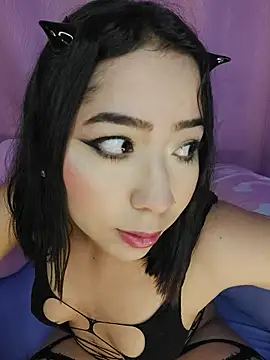 Snapshot of anni_ross chatting on 5, 1, 2026 anni ross online show from 5, 1, 2026