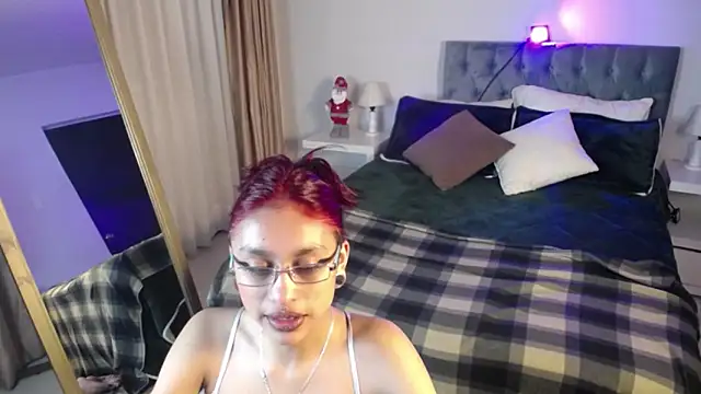 Kat cute  online show from 7, 12, 2024