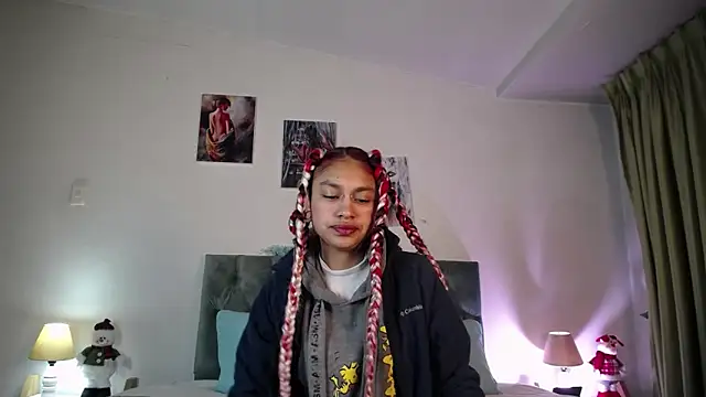 Kat cute  online show from 20, 12, 2024