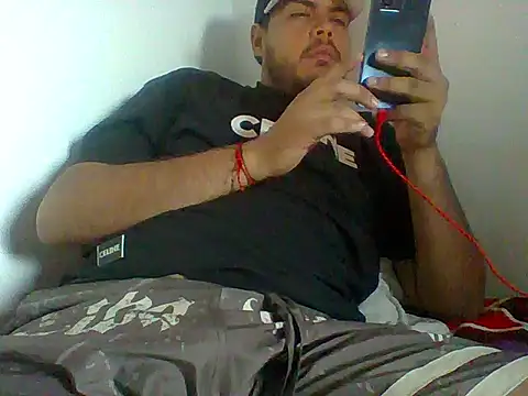 Snapshot of granslam_ chatting on 1, 11, 2025 granslam  online show from 1, 11, 2025