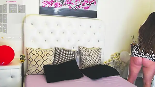 Ysabell01 online show from 2, 11, 2025