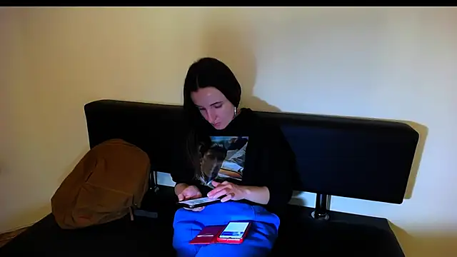 LaimaV  online show from 19, 12, 2024