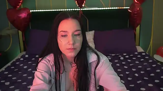 NikkiGoldSide online show from 18, 2, 2025