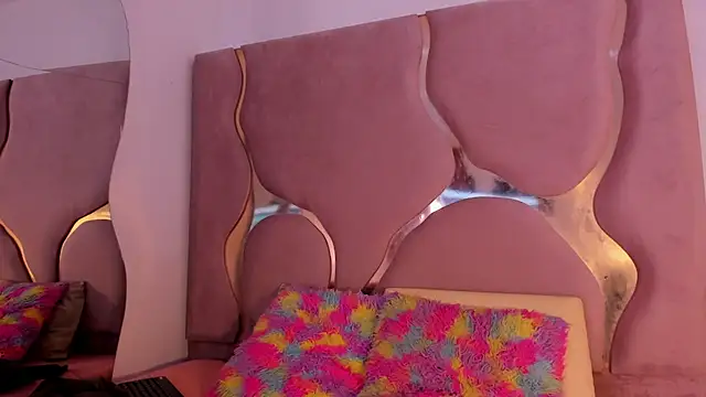 Snapshot of Sofia-candyht chatting on 19, 6, 2026 Sofia-candyht online show from 19, 6, 2026