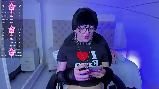 Snapshot of melodybonss_ chatting on 5, 3, 2025 melodybonss  online show from 5, 3, 2025