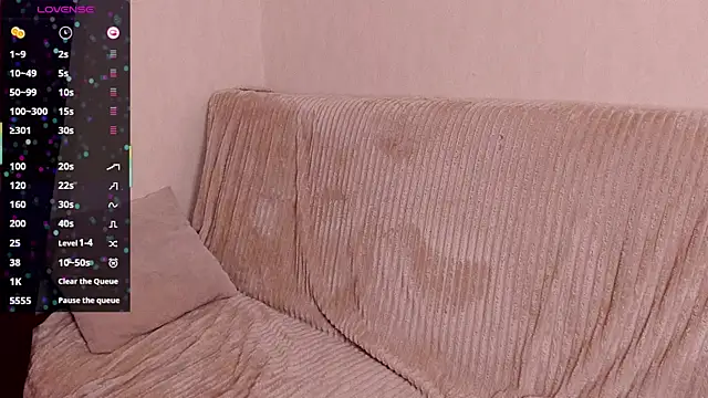 Snapshot of sleeeep_y chatting on 13, 11, 2025 sleeeep y online show from 13, 11, 2025