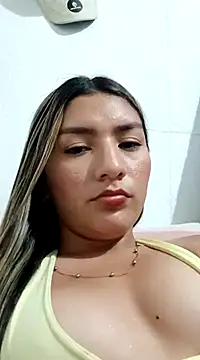 Snapshot of GIRL_DONCELLA chatting on 14, 2, 2025 GIRL DONCELLA online show from 14, 2, 2025