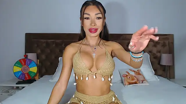 Snapshot of Aylinhoney08 chatting on 25, 9, 2025 Aylinhoney08 online show from 25, 9, 2025