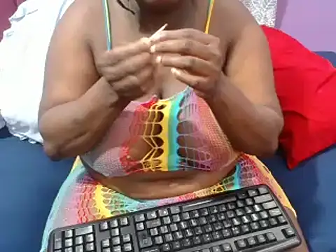 DARKGIANTMELANIN online show from 12, 3, 2025