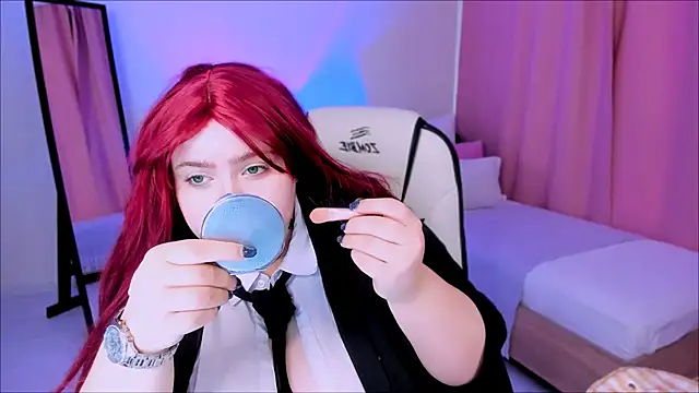 Snapshot of love_insidee chatting on 5, 12, 2024 love insidee online show from 5, 12, 2024