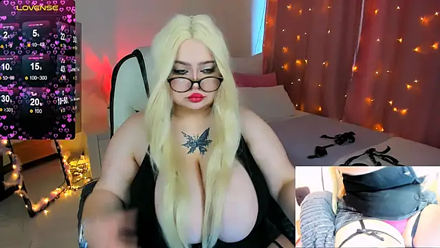 Snapshot of love_insidee chatting on 19, 2, 2025 love insidee online show from 19, 2, 2025