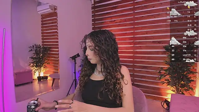 Sapphire Venuss online show from 26, 11, 2025