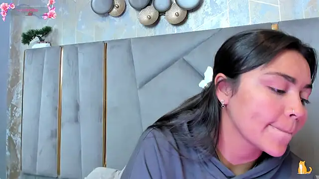 KimDevinne online show from 25, 2, 2026