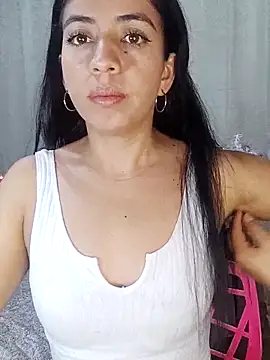 Snapshot of anngela01 chatting on 3, 12, 2024 anngela01 online show from 3, 12, 2024