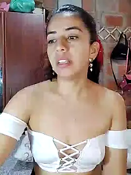 Snapshot of anngela01 chatting on 14, 12, 2024 anngela01 online show from 14, 12, 2024