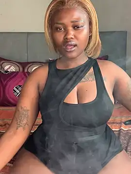 Snapshot of ThickPearlx23 chatting on 28, 7, 2026 ThickPearlx23 online show from 28, 7, 2026