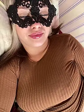 Snapshot of 69Laura696 chatting on 6, 3, 2025 69Laura696 online show from 6, 3, 2025