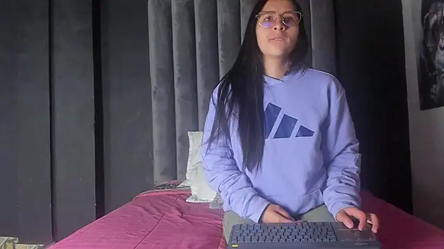 Luci And Sofi online show from 13, 2, 2025