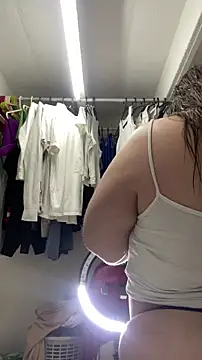 Snapshot of Chloee_ep chatting on 3, 3, 2026 Chloee ep online show from 3, 3, 2026