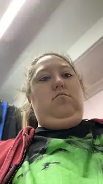 Snapshot of Chloee_ep chatting on 16, 4, 2026 Chloee ep online show from 16, 4, 2026