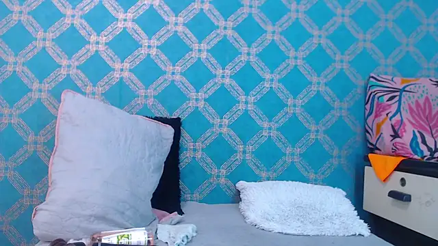 Snapshot of violeta_cute18 chatting on 14, 2, 2025 violeta cute18 online show from 14, 2, 2025