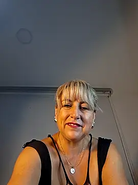 almaluna7 online show from 6, 2, 2026