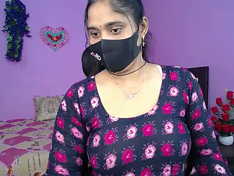 Snapshot of Hot_Maleka chatting on 6, 3, 2026 Hot Maleka online show from 6, 3, 2026