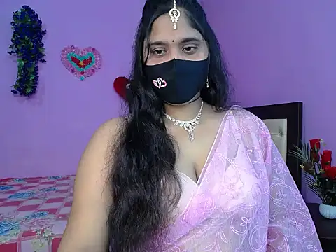 Snapshot of Hot_Maleka chatting on 8, 4, 2026 Hot Maleka online show from 8, 4, 2026