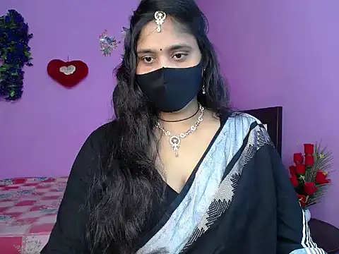 Snapshot of Hot_Maleka chatting on 7, 5, 2026 Hot Maleka online show from 7, 5, 2026